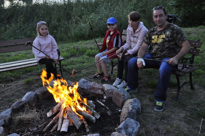 Stobno: Biesiada trwała do późna - ZDJĘCIA