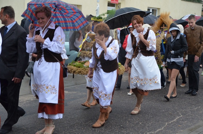 Tuchola: Dożynki gminne w Mędromierzu - ZDJĘCIA