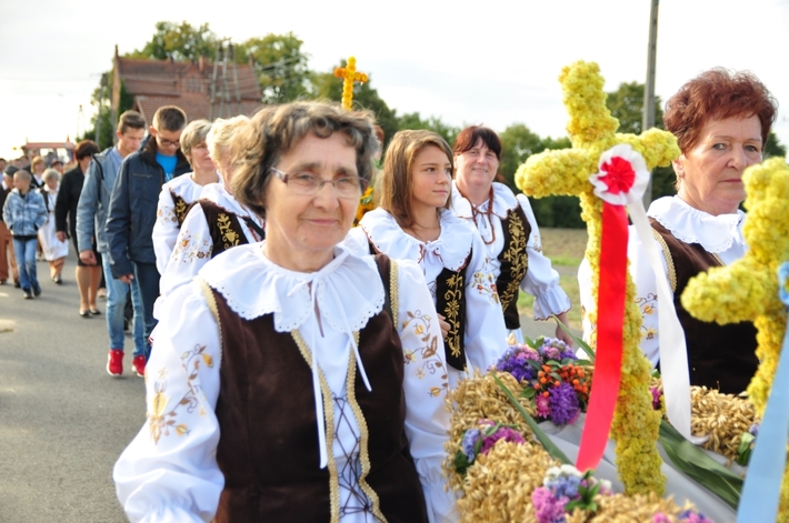 Cekcyn: Dożynki gminne świętowano w Iwcu - ZDJĘCIA