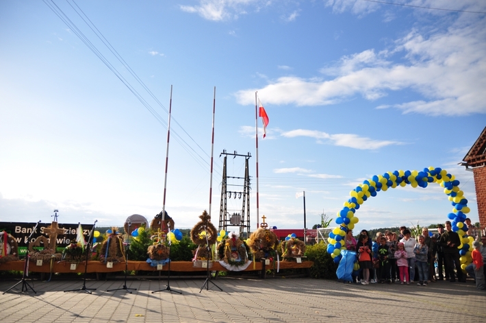 Cekcyn: Dożynki gminne świętowano w Iwcu - ZDJĘCIA