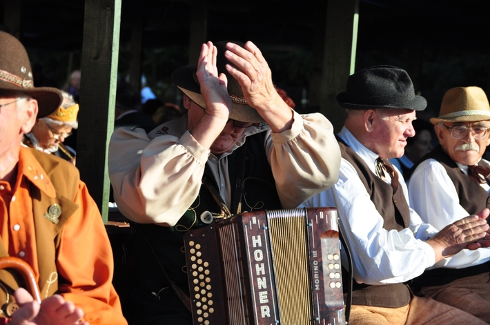 Cekcyn: Dożynki gminne świętowano w Iwcu - ZDJĘCIA