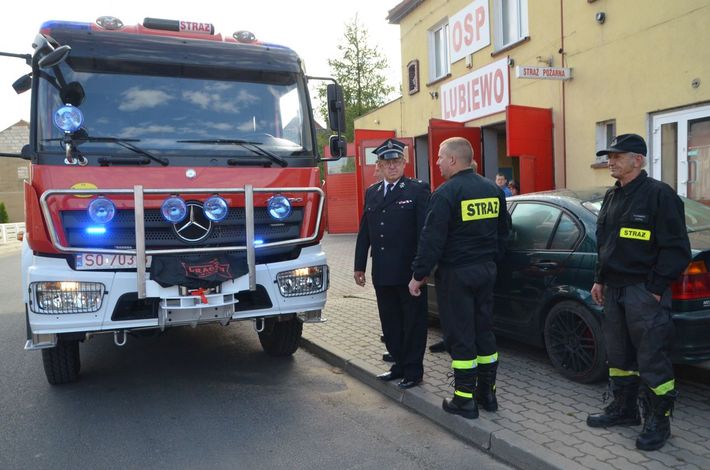 Lubiewo: Strażacy przywieźli nowy wóz - ZDJĘCIA