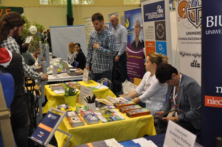 Powiat tucholski: Powiatowe Targi Edukacji i Pracy - ZDJĘCIA