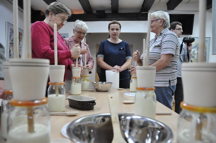 Tak w Tucholi robi się masło - ZDJĘCIA