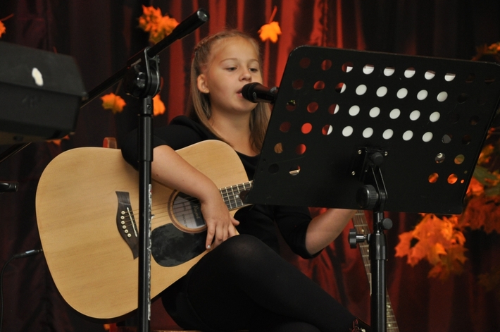 Gmina Kęsowo: I Przegląd Piosenki Jesiennej - ZDJĘCIA