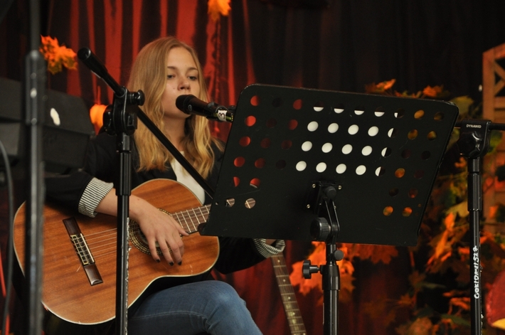 Gmina Kęsowo: I Przegląd Piosenki Jesiennej - ZDJĘCIA