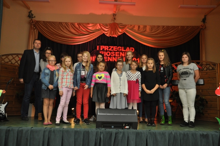Gmina Kęsowo: I Przegląd Piosenki Jesiennej - ZDJĘCIA