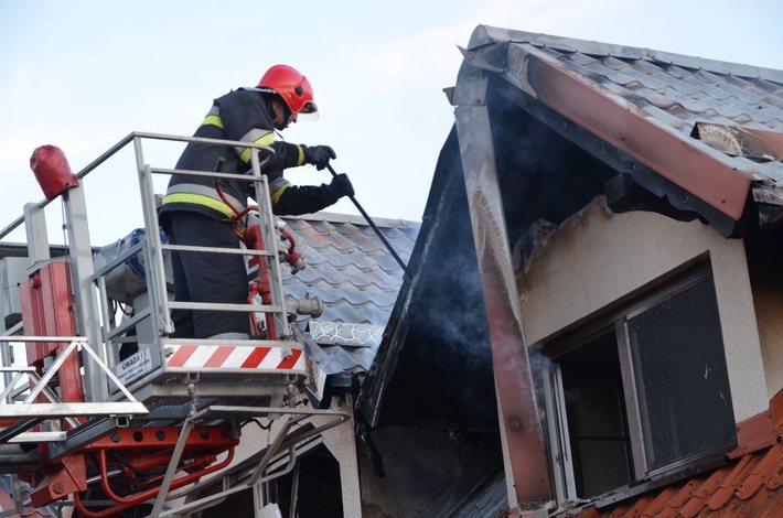 Gmina Tuchola: Pożar domu w Klocku - ZDJĘCIA