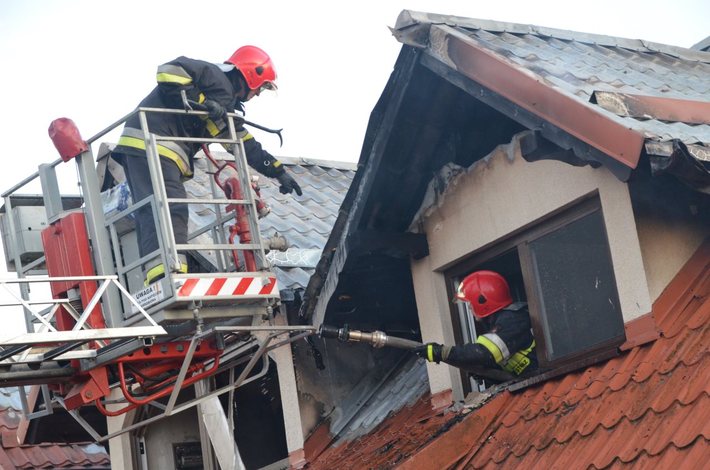 Gmina Tuchola: Pożar domu w Klocku - ZDJĘCIA