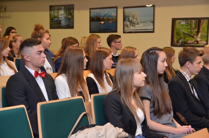 Powiat tucholski: Oni zasłużyli na stypendia - ZDJĘCIA