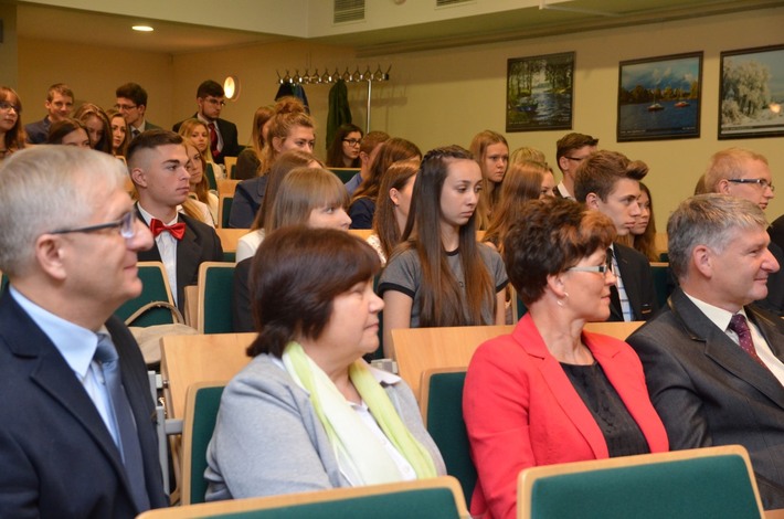 Powiat tucholski: Oni zasłużyli na stypendia - ZDJĘCIA