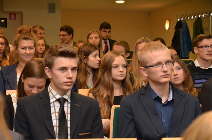 Powiat tucholski: Oni zasłużyli na stypendia - ZDJĘCIA