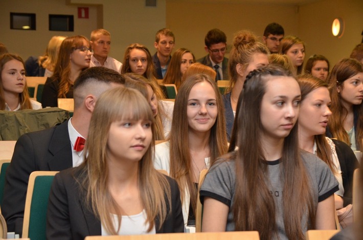 Powiat tucholski: Oni zasłużyli na stypendia - ZDJĘCIA