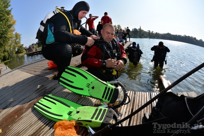 Pod wodą jeziora w Cekcynie - ZDJĘCIA i FILM