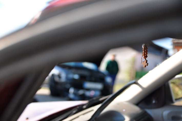 Zderzenie samochodów w Kęsowie. Dwie osoby w szpitalu - ZDJĘCIA