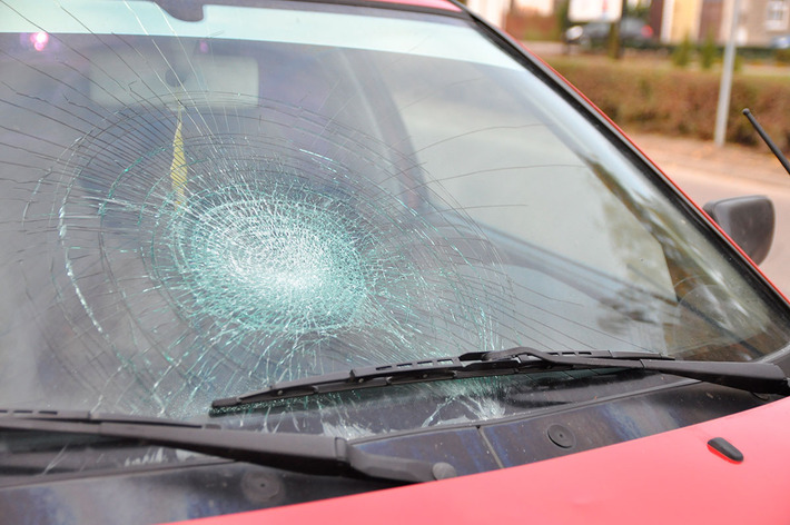 Wypadek w Śliwicach. Na pasach mężczyzna, w aucie małe dziecko - ZDJĘCIA