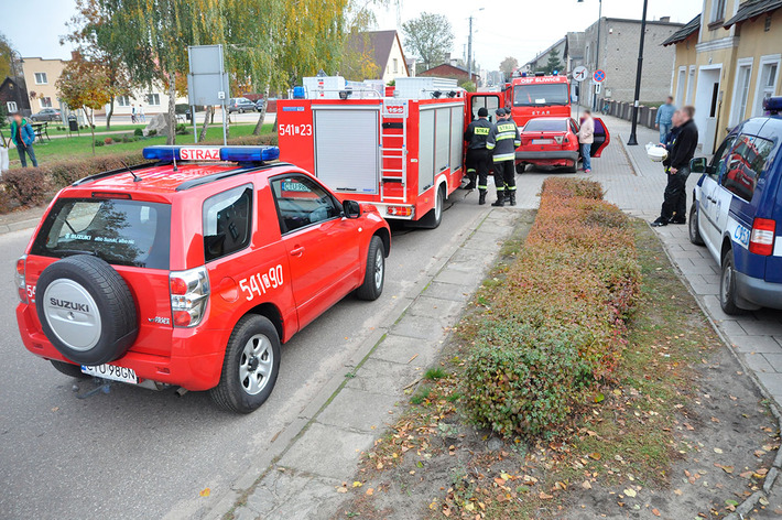 Wypadek w Śliwicach. Na pasach mężczyzna, w aucie małe dziecko - ZDJĘCIA