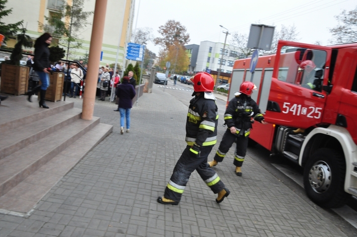 Tuchola: Ewakuacja starostwa - ZDJĘCIA