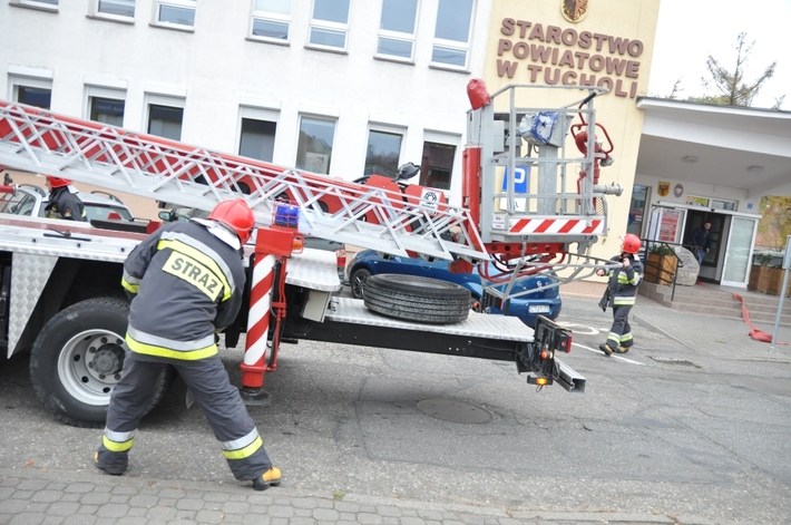 Tuchola: Ewakuacja starostwa - ZDJĘCIA
