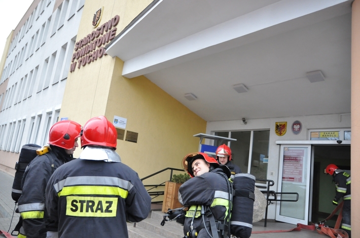 Tuchola: Ewakuacja starostwa - ZDJĘCIA