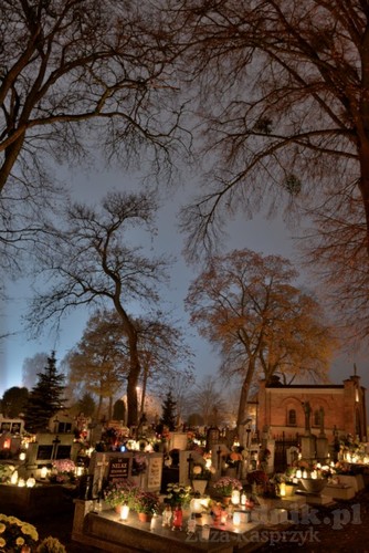 Cmentarze nocą - Bysław, Śliwice, Zdroje - ZDJĘCIA
