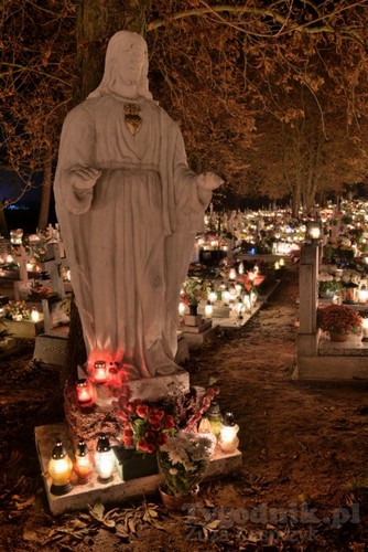 Cmentarze nocą - Bysław, Śliwice, Zdroje - ZDJĘCIA