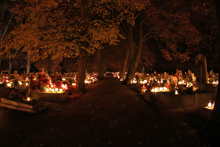 Cmentarze nocą - Tuchola, Rudzki Most, Gostycyn, Jeleńcz - ZDJĘCIA