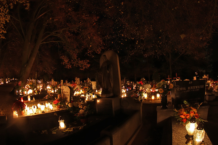 Cmentarze nocą - Tuchola, Rudzki Most, Gostycyn, Jeleńcz - ZDJĘCIA