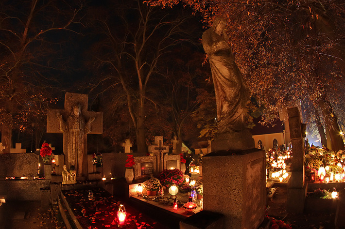 Cmentarze nocą - Tuchola, Rudzki Most, Gostycyn, Jeleńcz - ZDJĘCIA