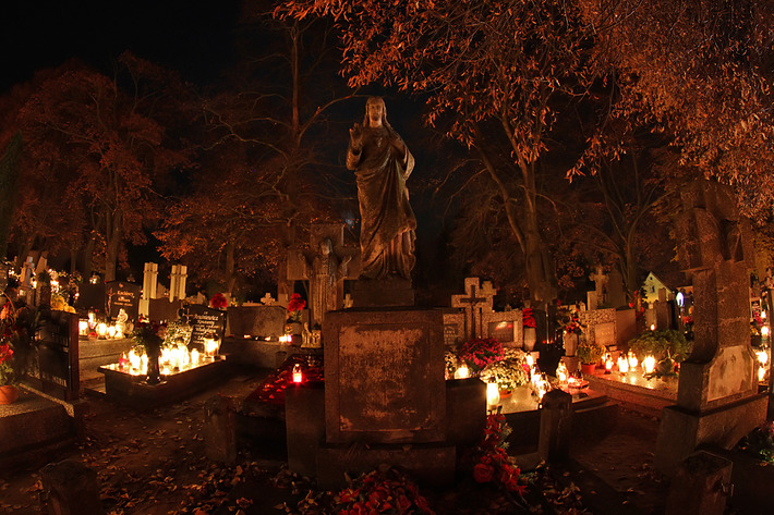 Cmentarze nocą - Tuchola, Rudzki Most, Gostycyn, Jeleńcz - ZDJĘCIA