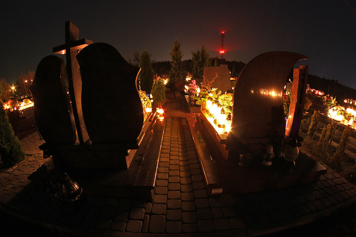 Cmentarze nocą - Tuchola, Rudzki Most, Gostycyn, Jeleńcz - ZDJĘCIA