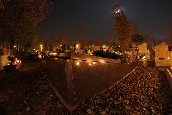 Cmentarze nocą - Tuchola, Rudzki Most, Gostycyn, Jeleńcz - ZDJĘCIA