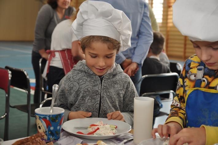 Gmina Kęsowo: w Żalnie bili śniadaniowy rekord - ZDJĘCIA
