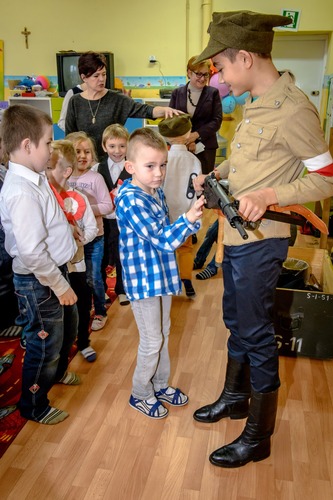 Gmina Cekcyn: Partyzanci w przedszkolu - ZDJĘCIA