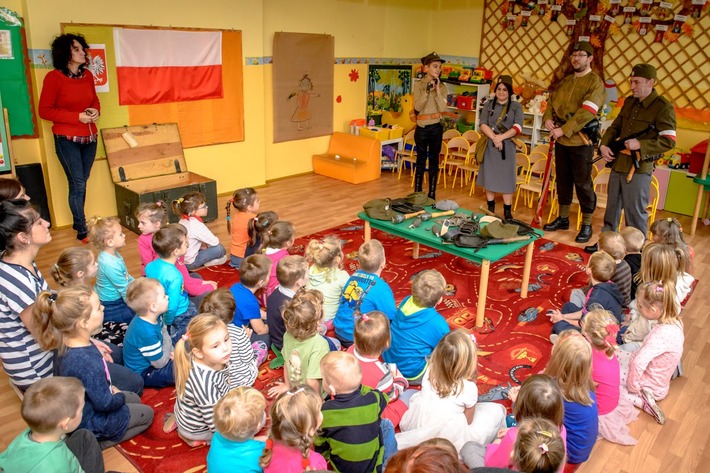 Gmina Cekcyn: Partyzanci w przedszkolu - ZDJĘCIA