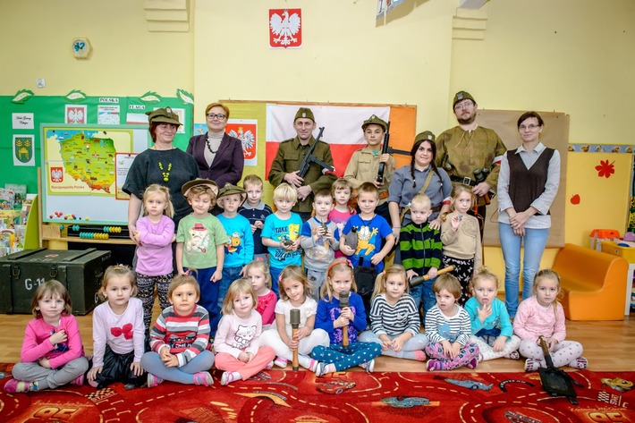 Gmina Cekcyn: Partyzanci w przedszkolu - ZDJĘCIA