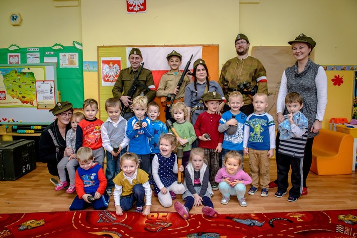 Gmina Cekcyn: Partyzanci w przedszkolu - ZDJĘCIA