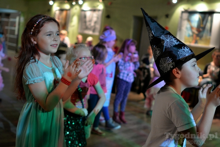 Bal andrzejkowy w Cekcynie - ZDJĘCIA
