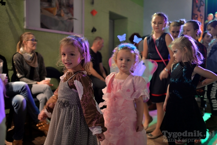 Bal andrzejkowy w Cekcynie - ZDJĘCIA