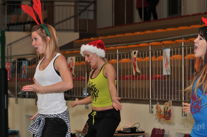 Mikołajkowy maraton Zumby w Cekcynie - ZDJĘCIA