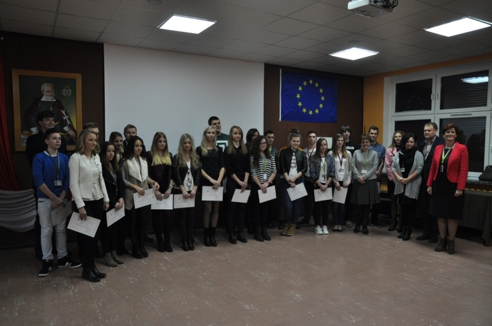 Uczniowie Nowodworka byli w europarlamencie - ZDJĘCIA I FILM
