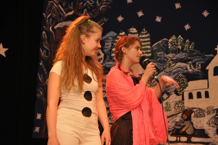 Dzień postaci z bajek śliwickiego gimnazjum - ZDJĘCIA