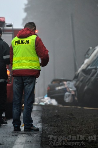 AKTUALIZACJA - Śmiertelny wypadek na drodze Tuchola-Bysław - ZDJĘCIA