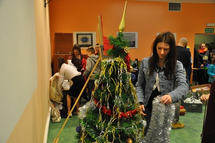 Tuchola: Gwiazdor odwiedził niepełnosprawnych - ZDJĘCIA