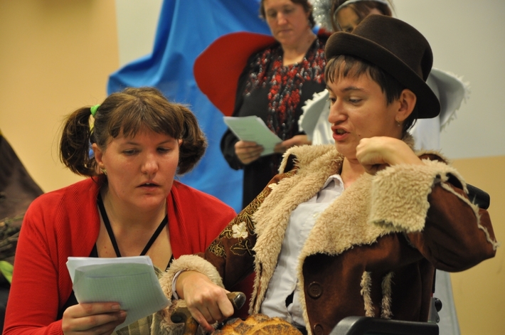 Tuchola: Gwiazdor odwiedził niepełnosprawnych - ZDJĘCIA