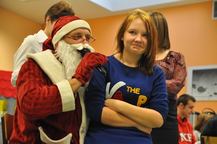 Tuchola: Gwiazdor odwiedził niepełnosprawnych - ZDJĘCIA