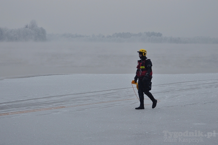 Cekcyn: Ćwiczenia z ratownictwa lodowego - FILM i ZDJĘCIA