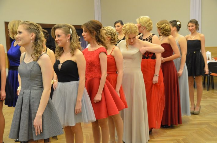 Tuchola: Studniówka ZSLiA i TSR - ZDJĘCIA cz. 1