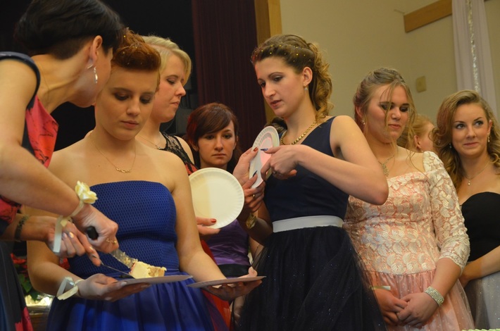 Tuchola: Studniówka ZSLiA i TSR - ZDJĘCIA cz. 2