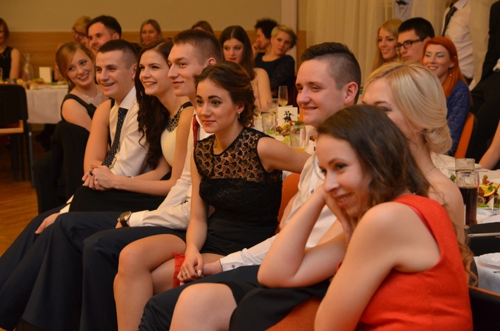 Tuchola: Studniówka ZSLiA i TSR - ZDJĘCIA cz. 2